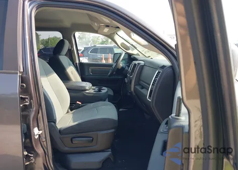 2021 Ram 1500 Classic Slt 4X4 5'7 Box z USA, uszkodzony, nr VIN 1C6RR7LG4MS535767